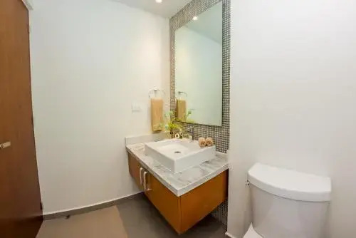 Amazing 2BR PH steps distance from the 5th Av by Happy Address