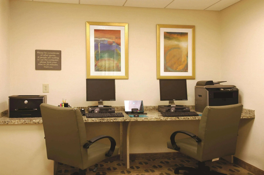 Embassy Suites Philadelphia - Center City