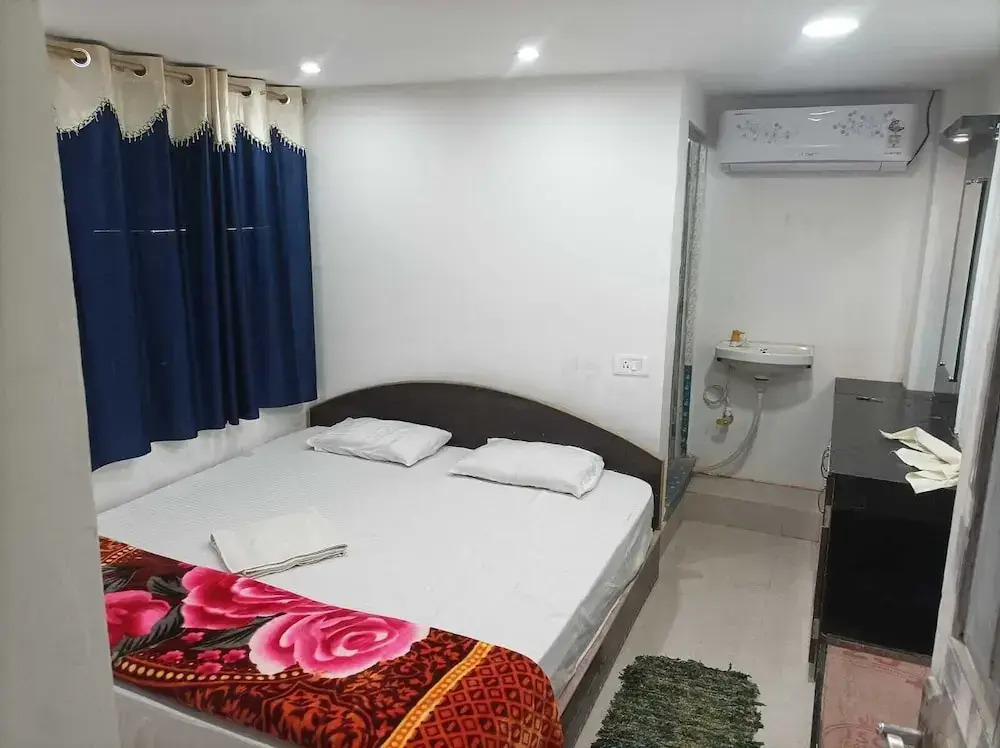 Hotel Dharam Mukti Utsav Bhawan (DMUB)