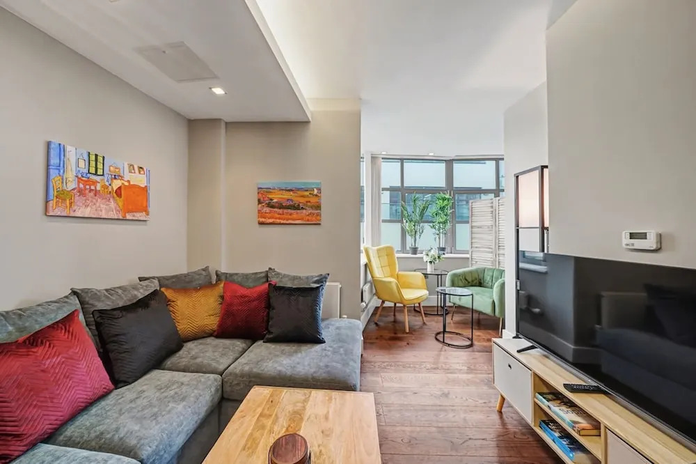 Stylish and Central City Apt With 2 Bathrooms