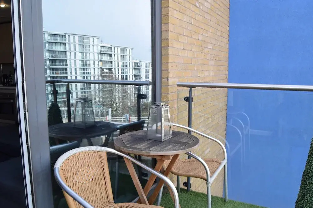 Stylish 1 Bedroom Studio Near Canary Wharf