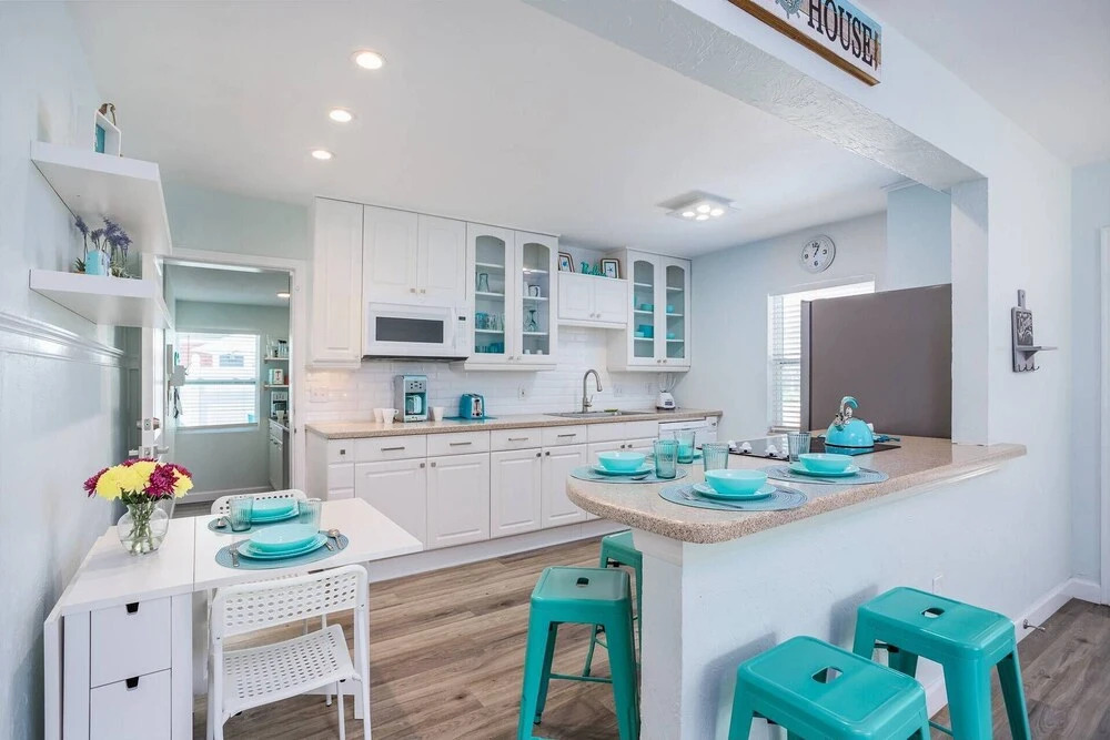 Modern Grove Beautiful 3 Bedroom Home