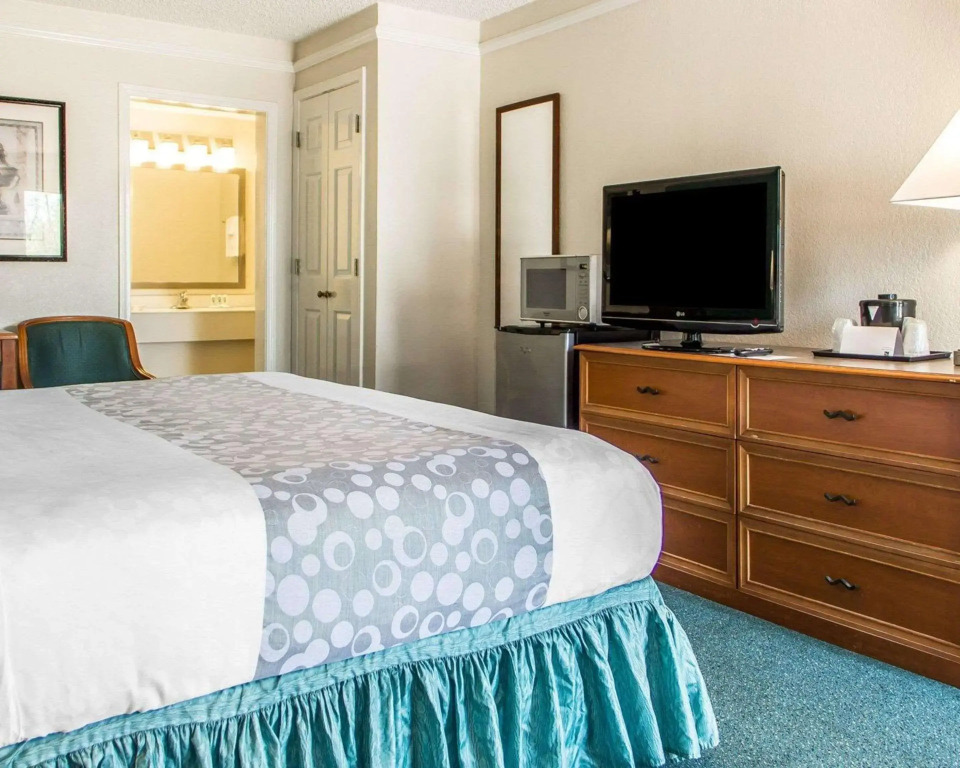 Quality Inn Tulsa Central