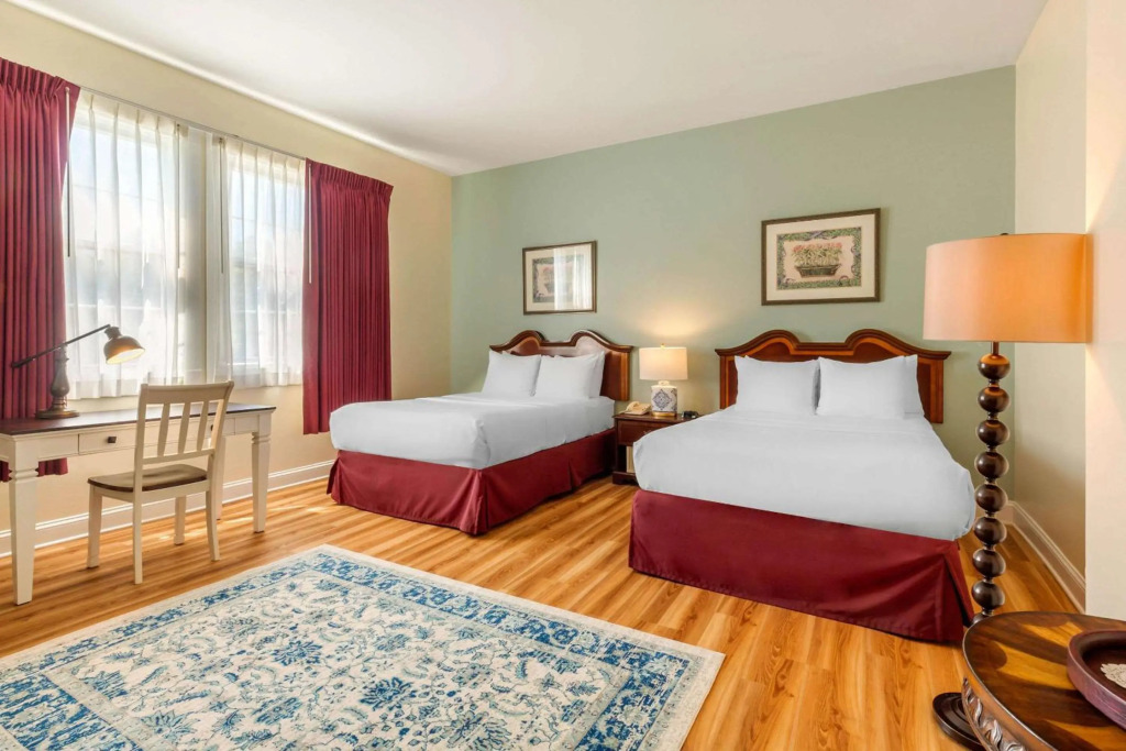 The Carriage House Inn Newport