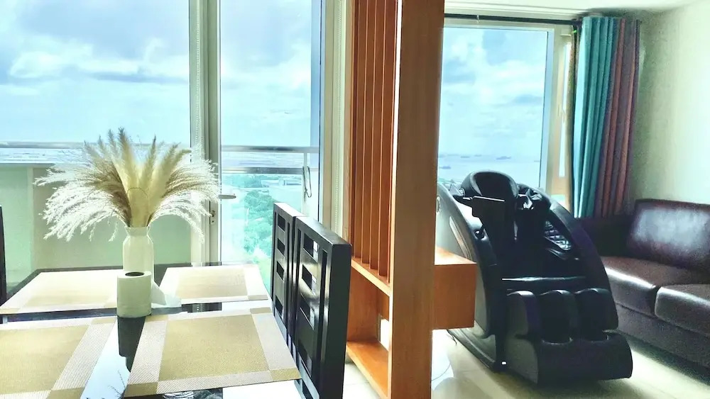 Hotel near Airport Mall of Asia PICC WTC