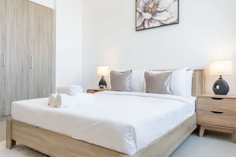 Stunning 1 BR With Pool View in Rawda Apartments