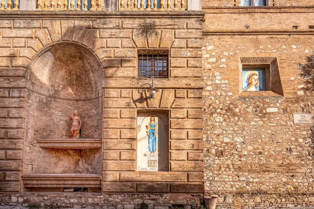 HOTEL TREVI Palazzo Natalini