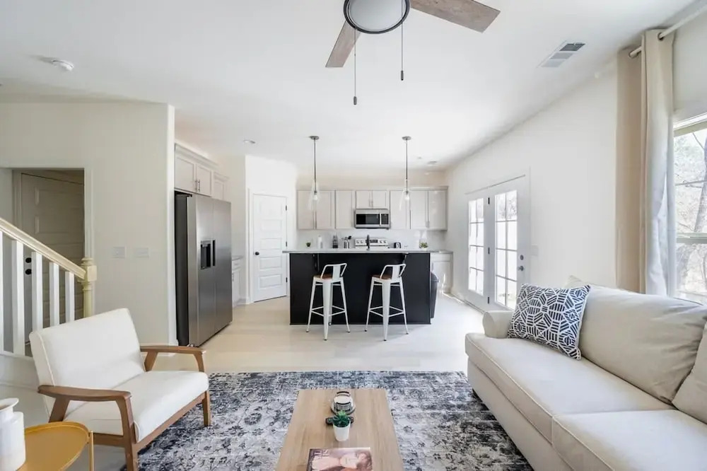 1 King 1 Queen 2 Double Garage Washer Dryer