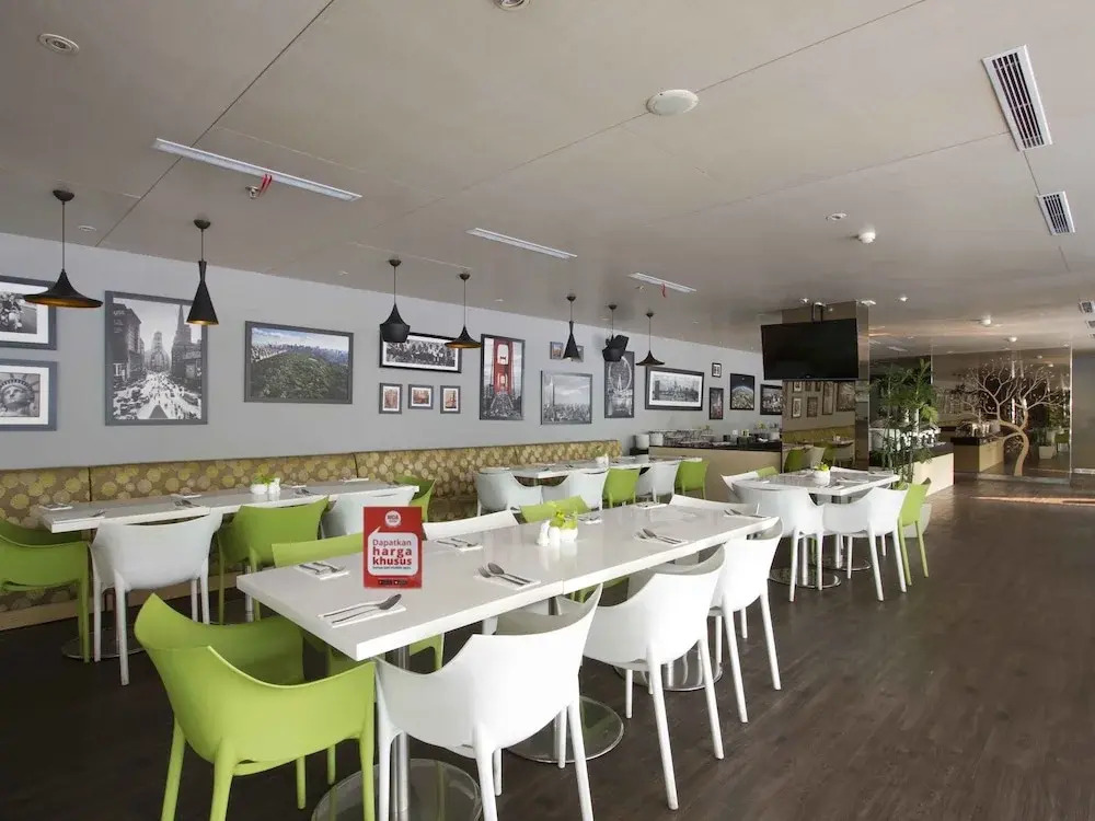 NIDA Rooms Tebet Pancoran Statue Dukuh Patra Raya