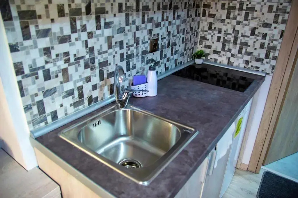 Dimitra House
