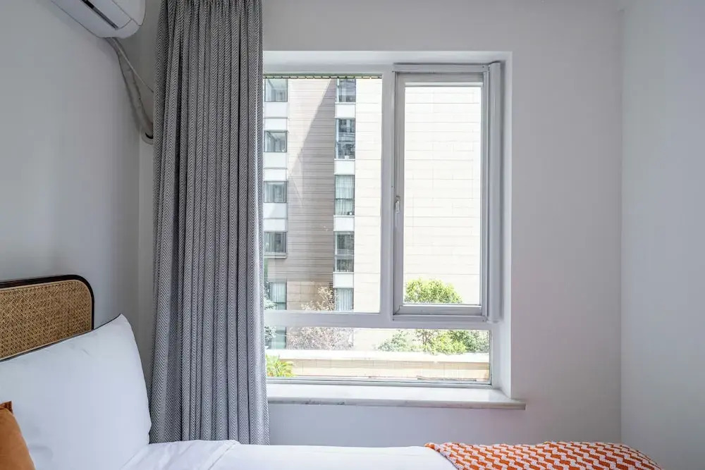 Tyms Bright 2BR 1BA Apt Xuhui Center