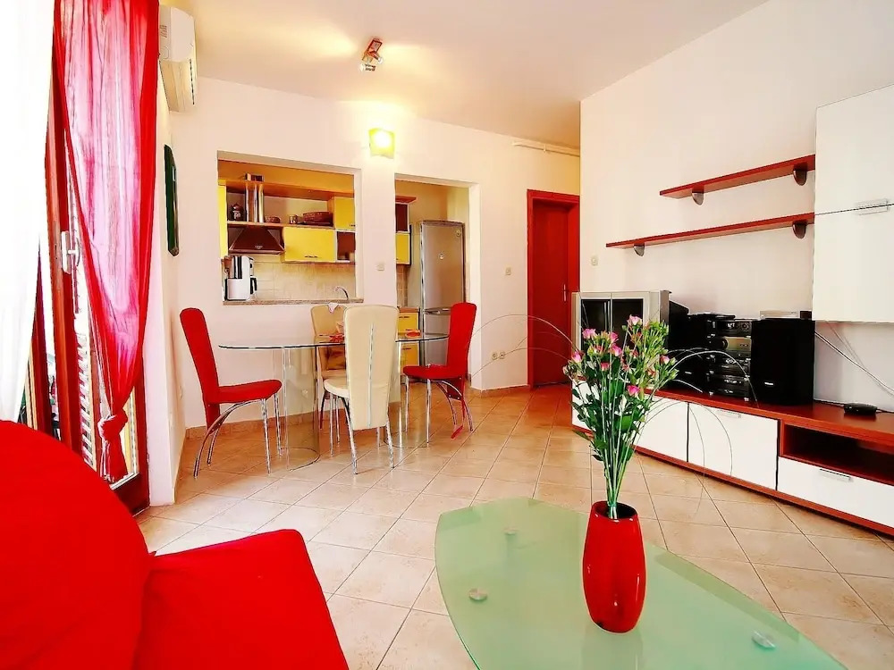Apartment More