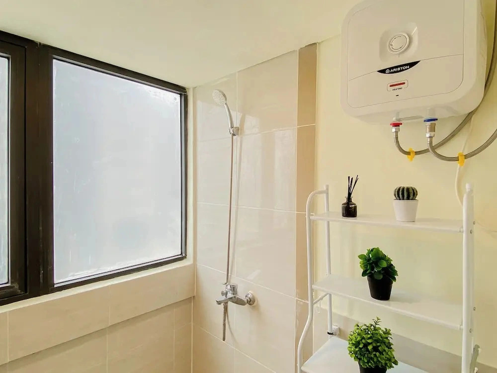 Good Space And Restful 2Br At Apartment Meikarta