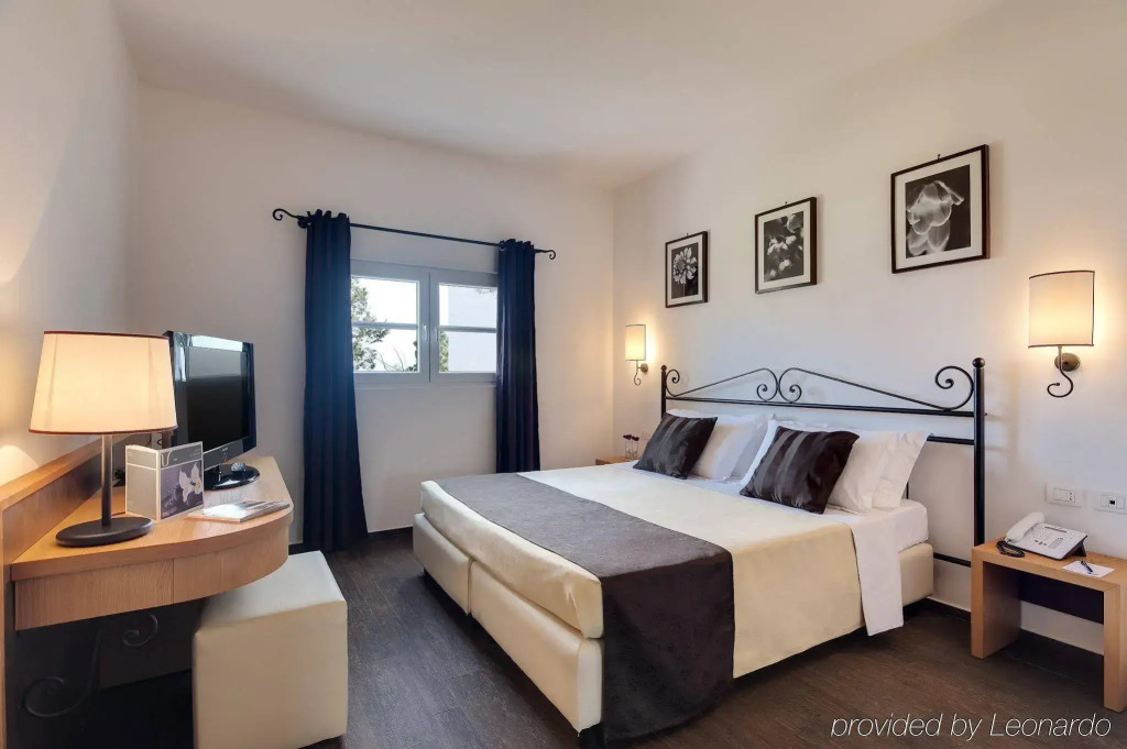 Hydra Beach Resort