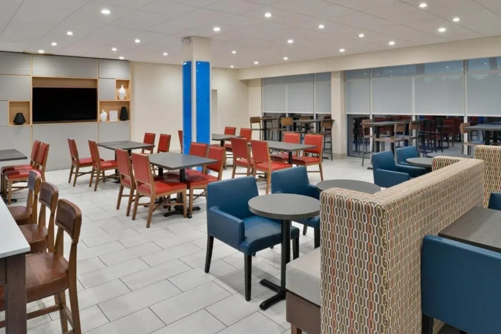 Holiday Inn Express Orlando - South Park by IHG