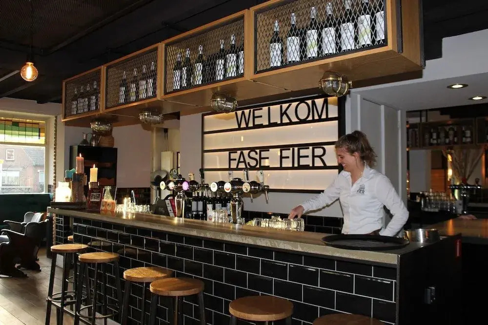 Hotel Fase Fier Eten en Drinken