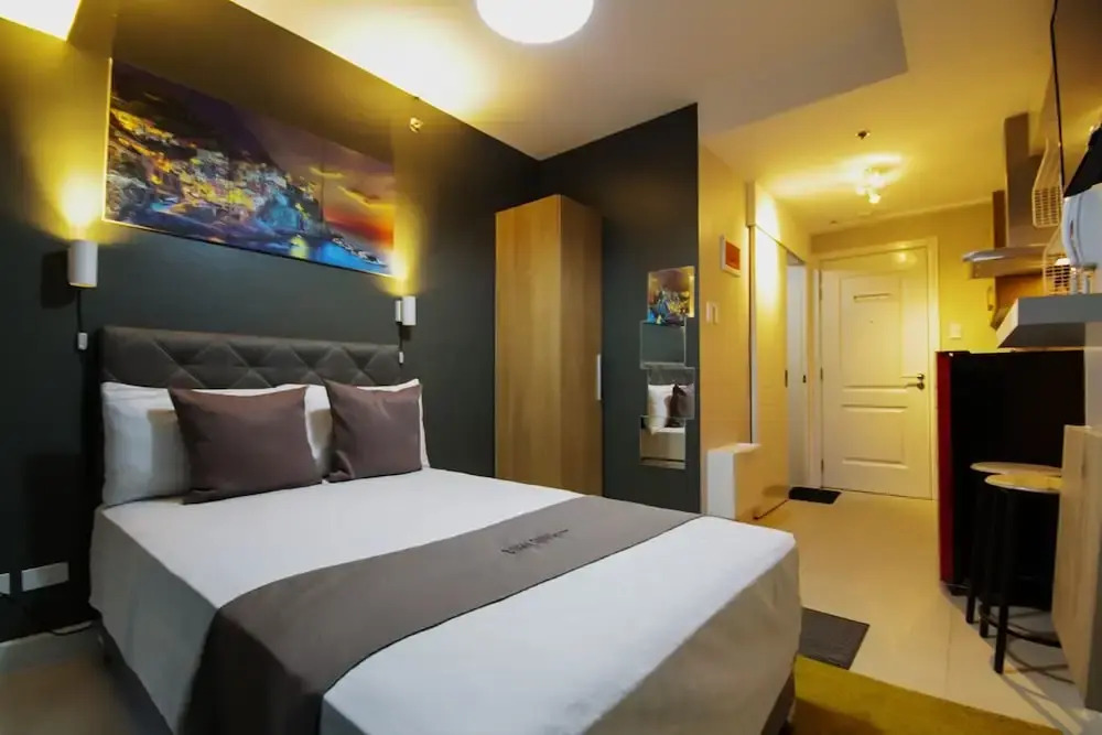 Acellynes Suites at The Residences at Commonwealth by Century