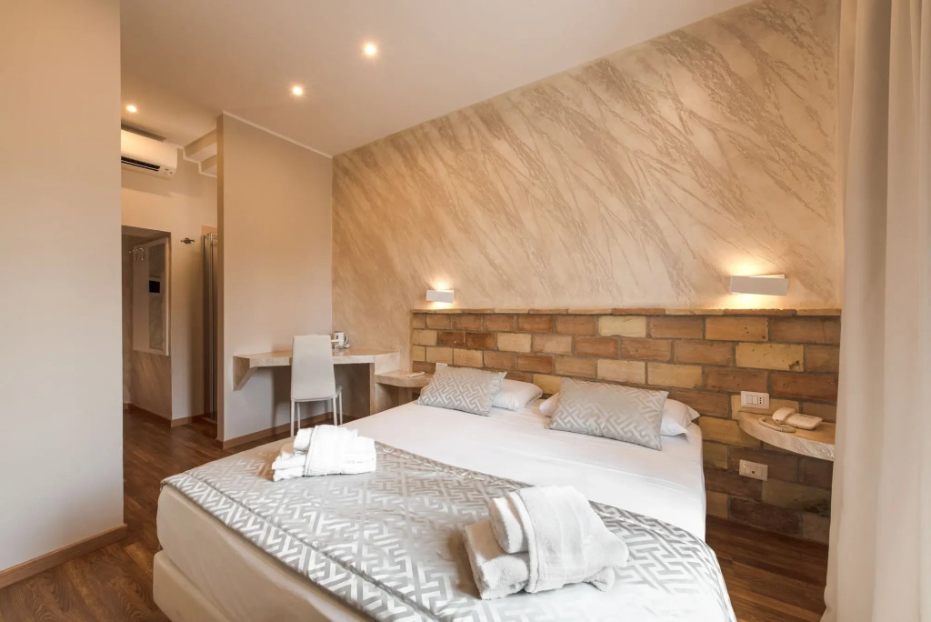 Top Floor Colosseo Guesthouse