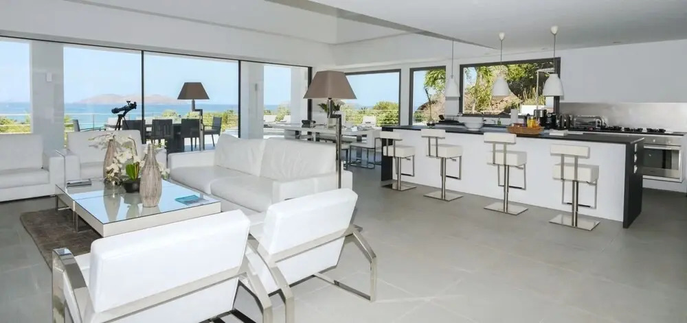 Villa Avenstar