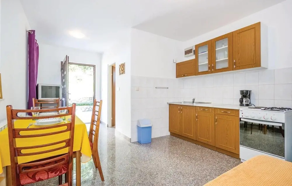 Beautiful Apartment in Matulji With 1 Bedrooms and Wifi