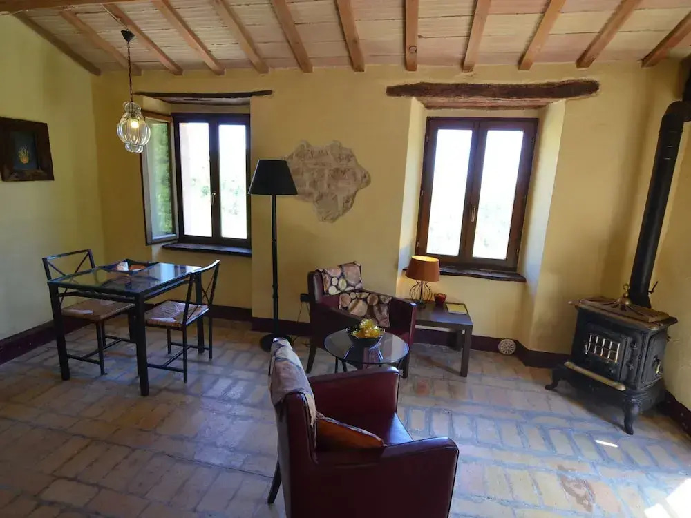 Countryside Cottage in Pergola