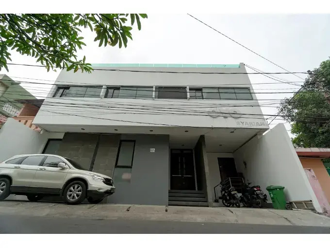 Residence Stasiun Tebet Syariah by OYO Rooms