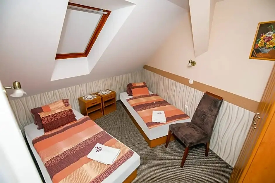 Tinódi Hotel és Étterem