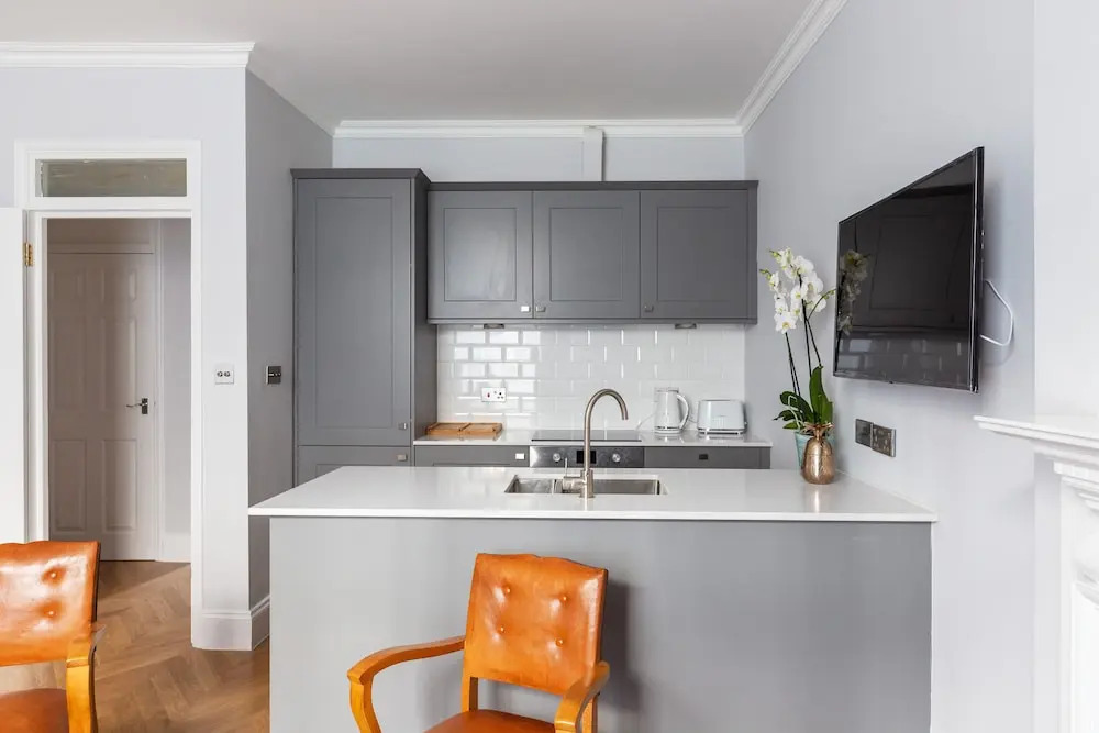 Beautiful 2 Bedroom Garden flat