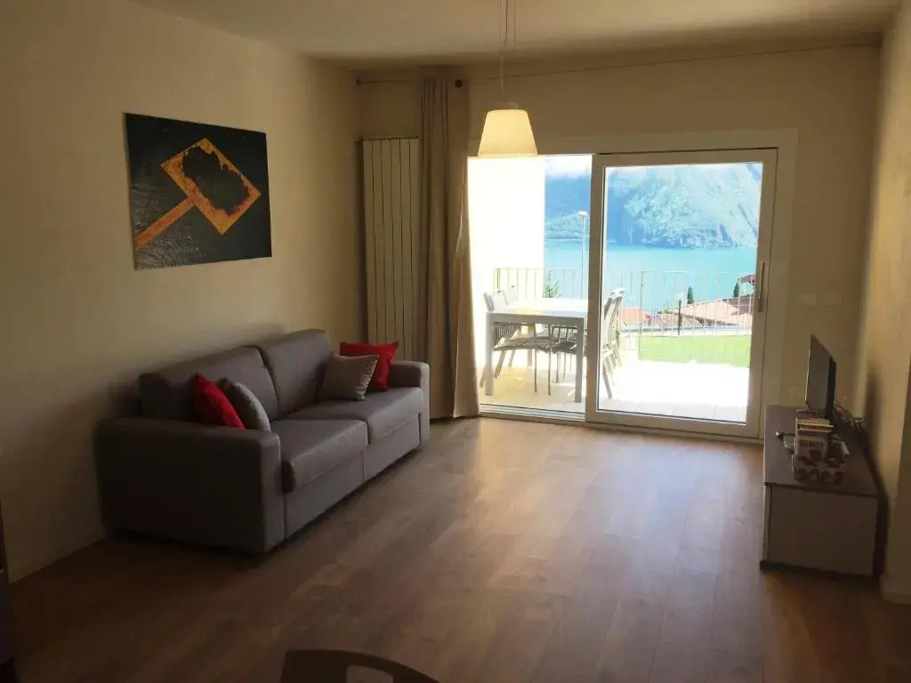 Anna Apartments
