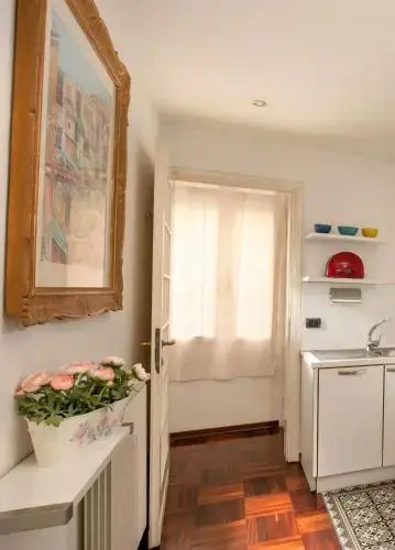 Alexander Apartment Condotti