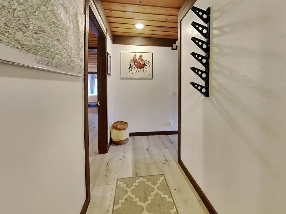 Slopeside Condo with Fireplace