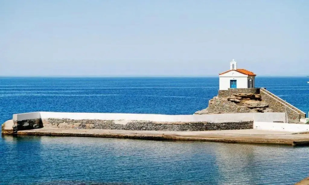 Stylish, Cozy 2-BDR Flat in Andros Town