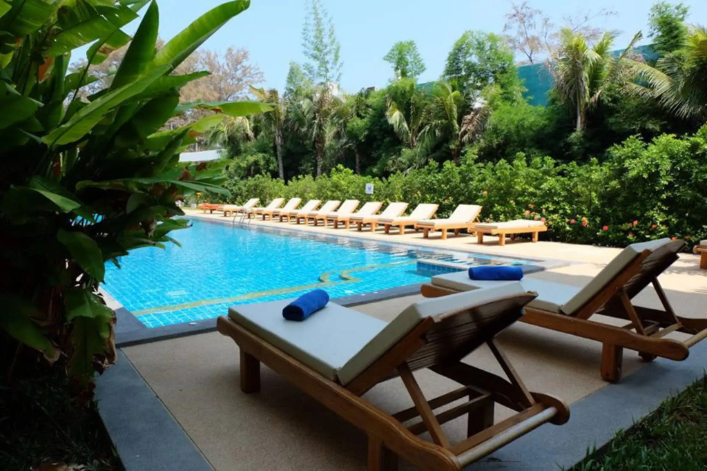 Phuket Seaview Resotel