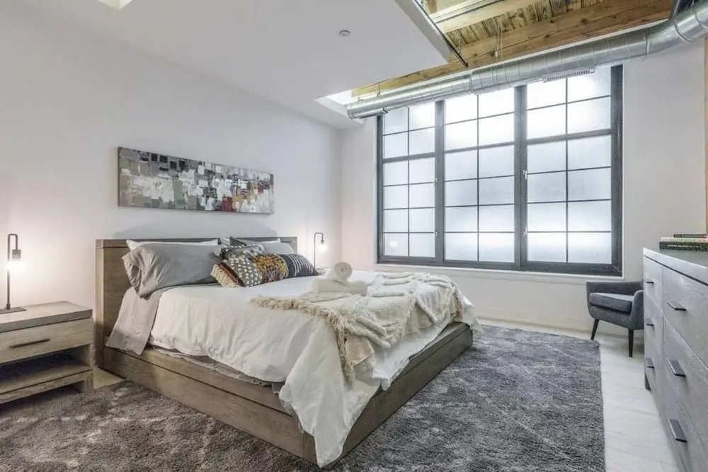 Breathtaking 6 BDR Luxury Condo Downtown Chicago