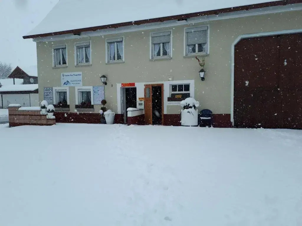Gästehaus Apartments B & B27 und Pension Waldhorn