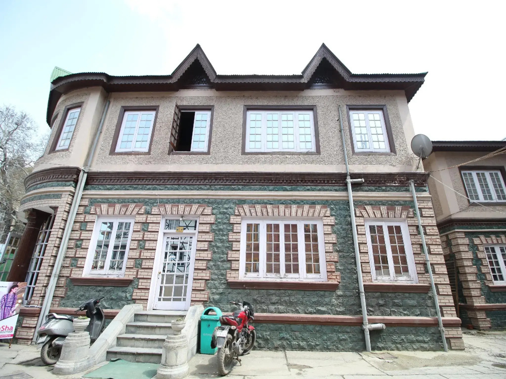 OYO 30650 Hotel Akbar Residency