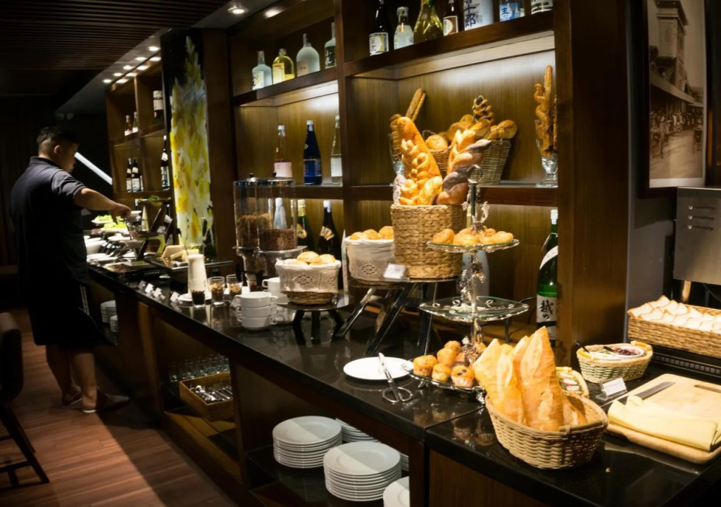 Silverland Sakyo Hotel