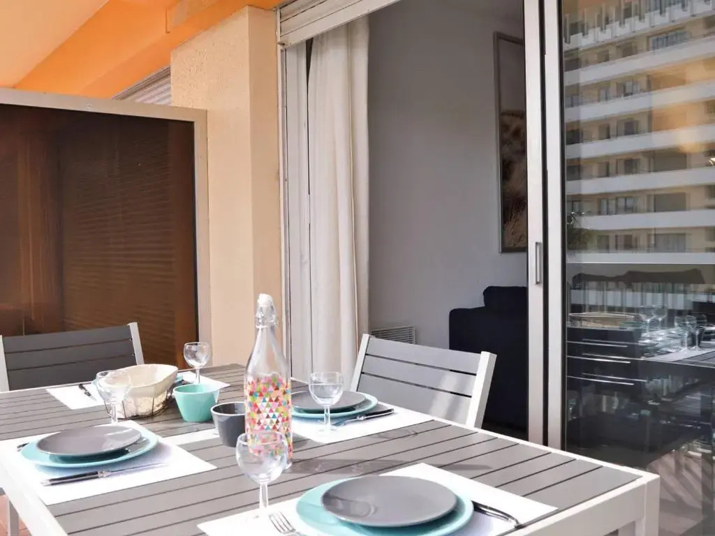 Appartement Le Lavandou, 1 pièce, 3 personnes - FR-1-251-303
