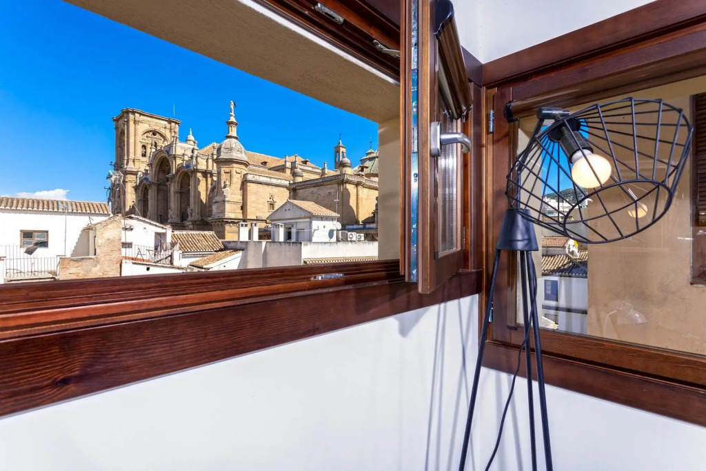 Genteel Home Zacatin Penthouse 401