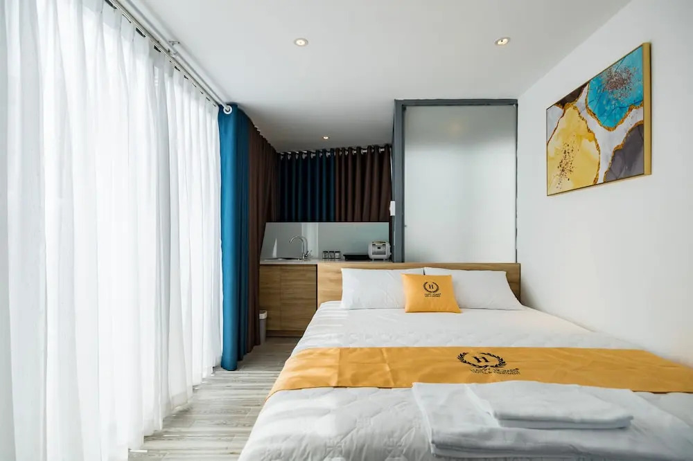 HAPPYHOMES 102 Luxury Bui Vien Apartment