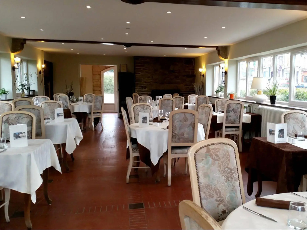 Logis Hotel Le Relais De La Poste Restaurant Le Fil du Temps
