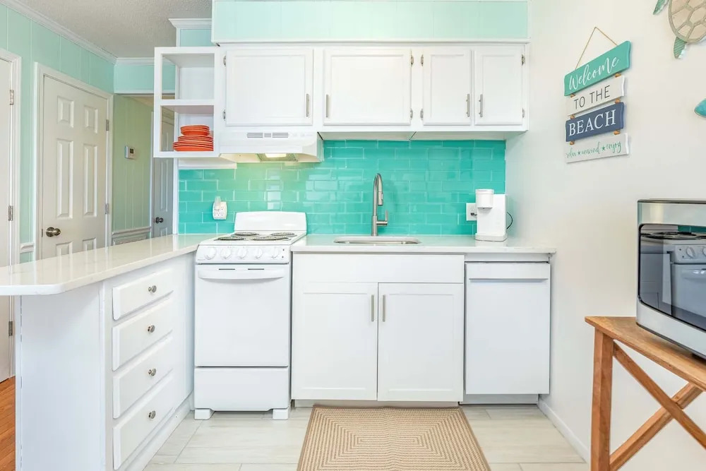 Beach Racquet A313 by Tybee Vacation Rentals