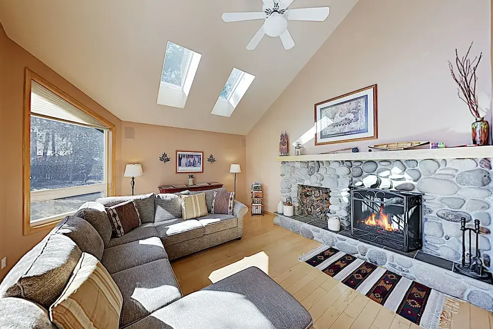 New Listing! All-suite Riverside Getaway W/ Dock 3 Bedroom Home