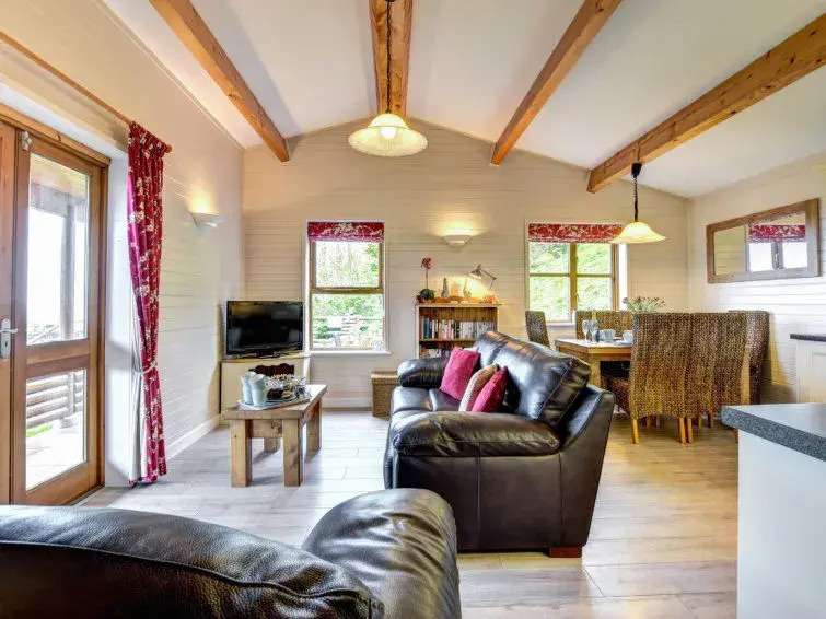 Holiday Home Uwch y Castell