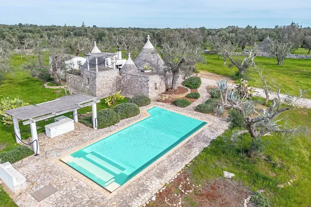 Trulli Crazy With Pool