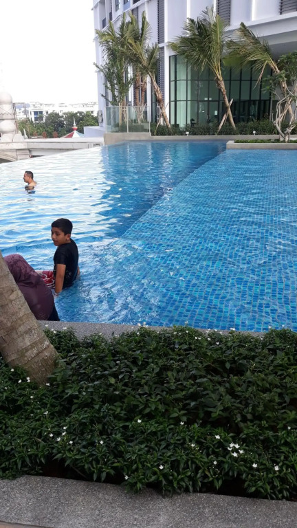 Tini Icity Guesthouse