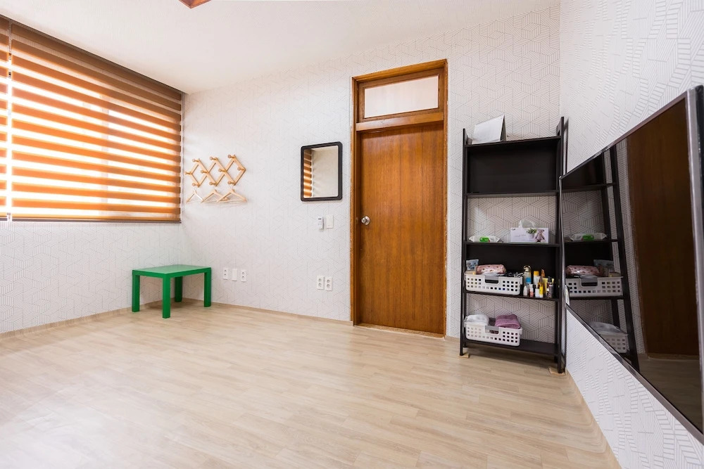 Yours Guesthouse