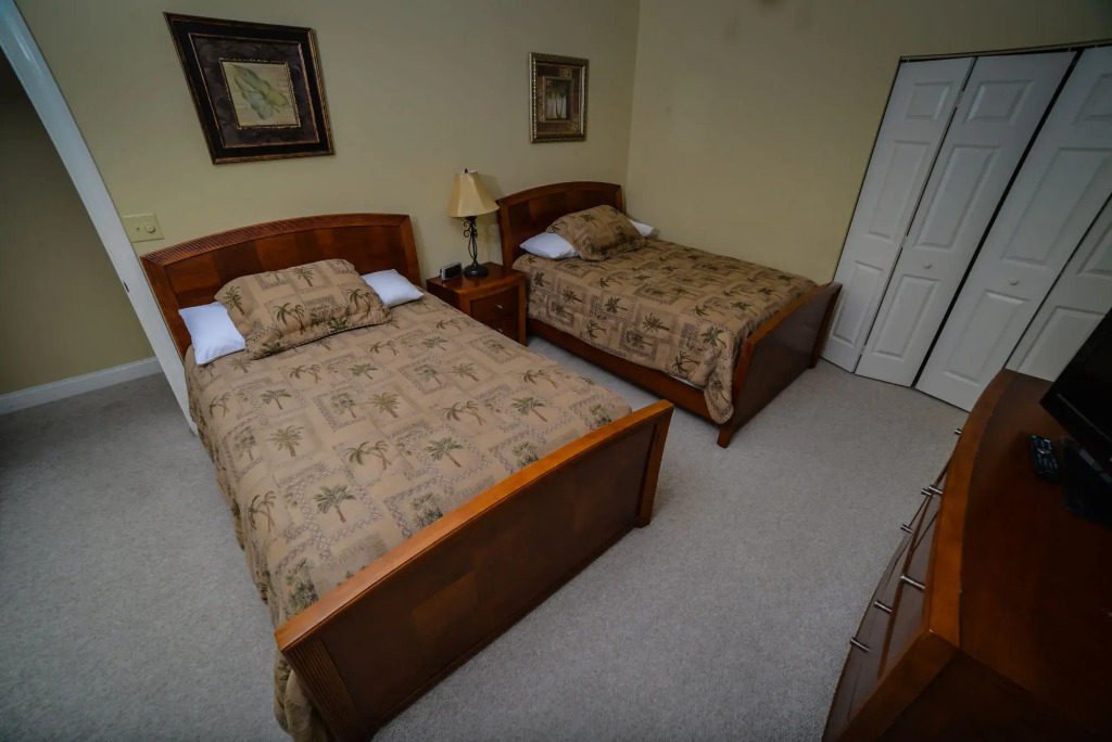 River Oaks Resort
