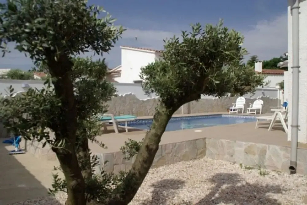 370-casa Grande con Piscina Privada y Jardín