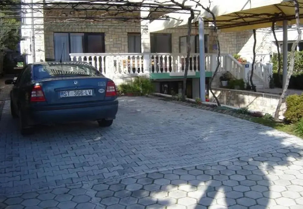 Divna - Modern Apartments With Terrace - A4